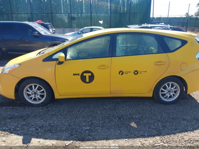 Aukcja sprzedaży 2013 Toyota Prius V Two, vin: JTDZN3EUXD3227612, numer aukcji: 44636671