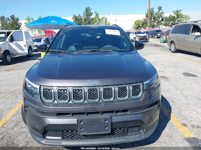 3C4NJDFN8PT571598 Jeep Compass Latitude Lux Fwd