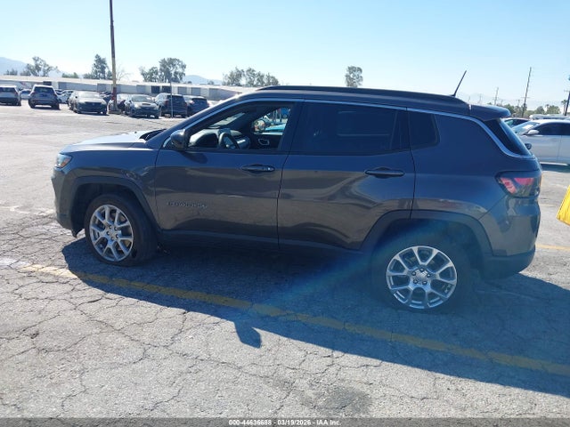3C4NJDFN8PT571598 Jeep Compass Latitude Lux Fwd