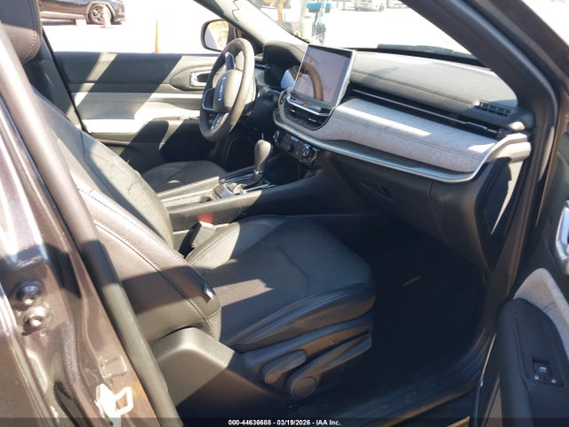 3C4NJDFN8PT571598 Jeep Compass Latitude Lux Fwd