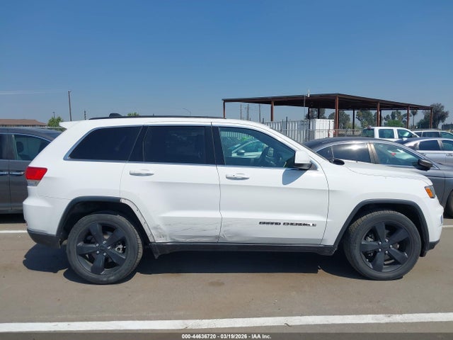 1C4RJEAG8HC716376 Jeep Grand Cherokee Laredo 4x2