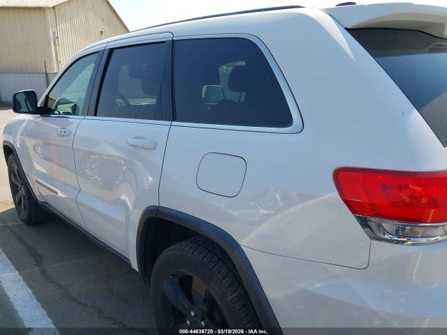 1C4RJEAG8HC716376 Jeep Grand Cherokee Laredo 4x2