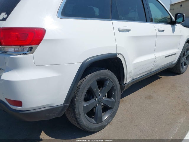 1C4RJEAG8HC716376 Jeep Grand Cherokee Laredo 4x2