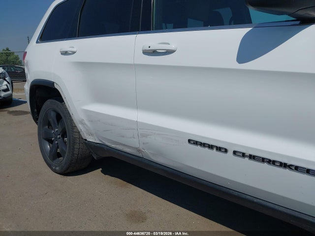 1C4RJEAG8HC716376 Jeep Grand Cherokee Laredo 4x2
