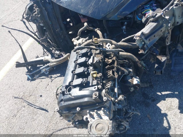 3MYDLBYV8KY525340 Toyota YARIS LE
