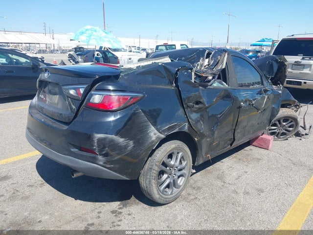 3MYDLBYV8KY525340 Toyota YARIS LE