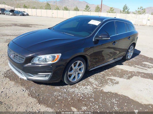 2015 VOLVO V60 YV126MEB7F1187940 Photo 1