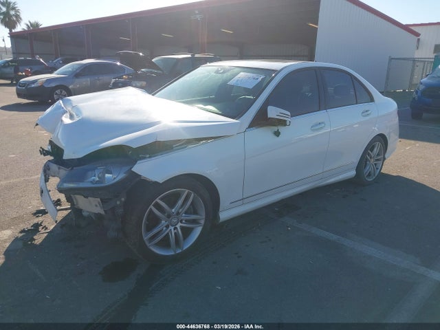 2013 Mercedes-benz C 250 Sport მანქანა იყიდება აუქციონზე, vin: WDDGF4HB0DR283842, აუქციონის ნომერი: 44636768
