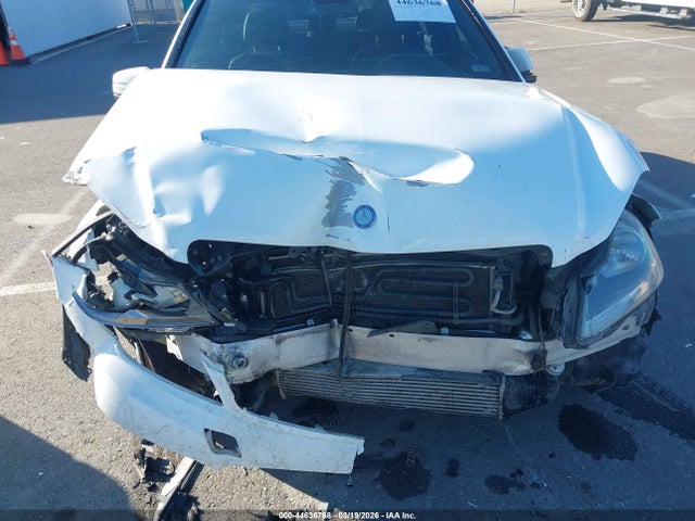 2013 Mercedes-benz C 250 Sport მანქანა იყიდება აუქციონზე, vin: WDDGF4HB0DR283842, აუქციონის ნომერი: 44636768