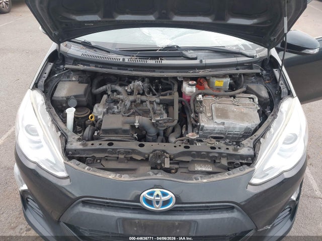 JTDKDTB33H1598435 Toyota Prius C One