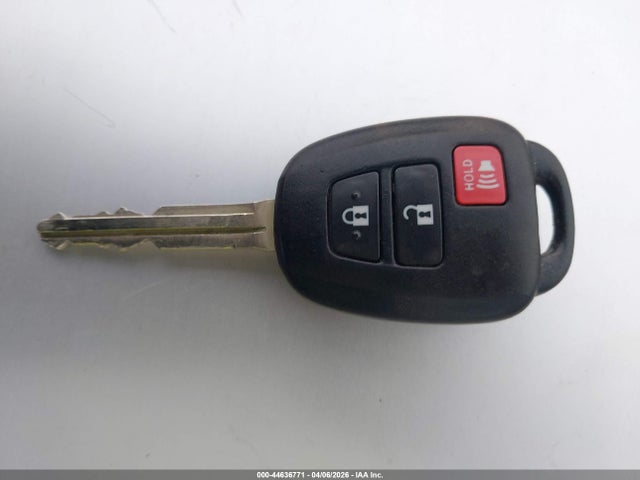 JTDKDTB33H1598435 Toyota Prius C One