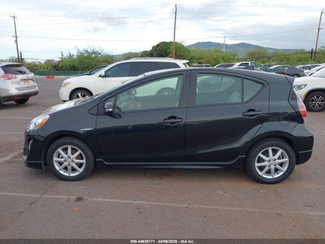 JTDKDTB33H1598435 Toyota Prius C One