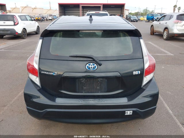 JTDKDTB33H1598435 Toyota Prius C One