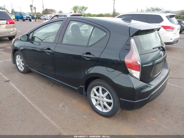JTDKDTB33H1598435 Toyota Prius C One