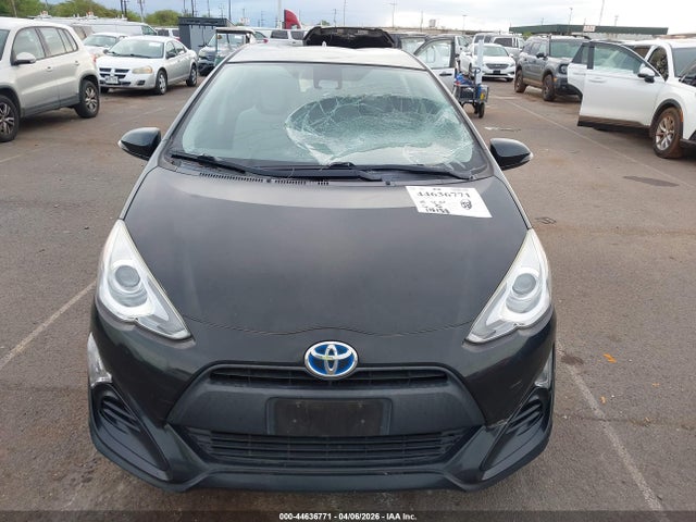 JTDKDTB33H1598435 Toyota Prius C One
