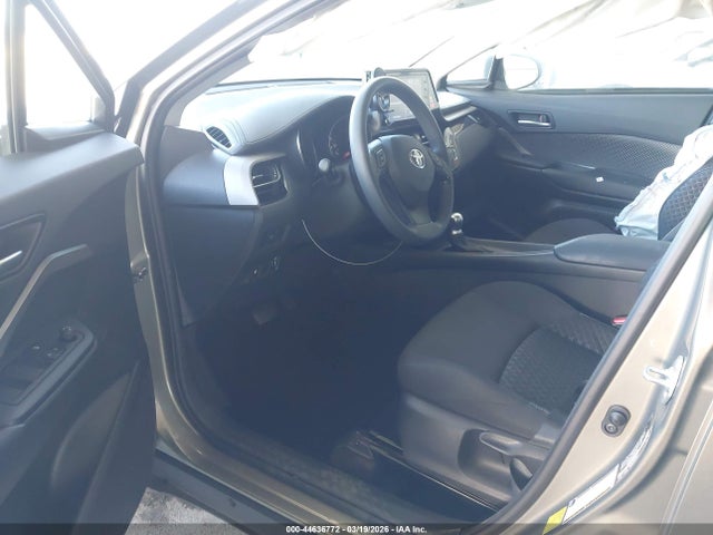 Toyota C-HR LE 2021 NMTKHMBXXMR132803 Image 5
