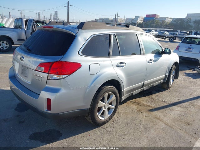 4S4BRBMCXE3232363 Subaru Outback 2.5i Limited