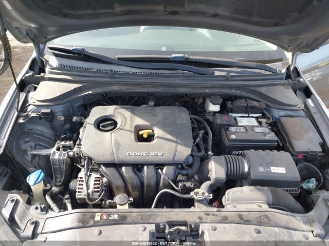 KMHD84LF1HU241762 Hyundai ELANTRA SE