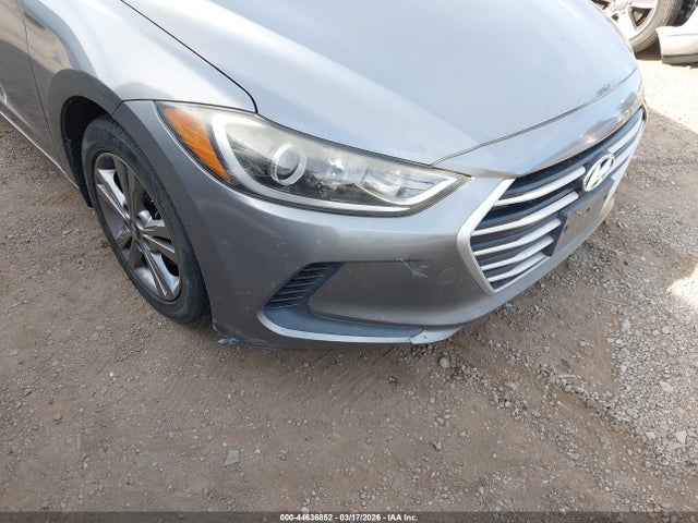 KMHD84LF1HU241762 Hyundai ELANTRA SE
