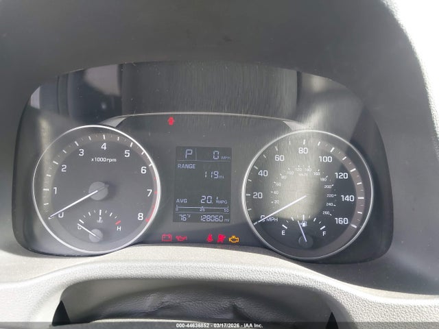 KMHD84LF1HU241762 Hyundai ELANTRA SE