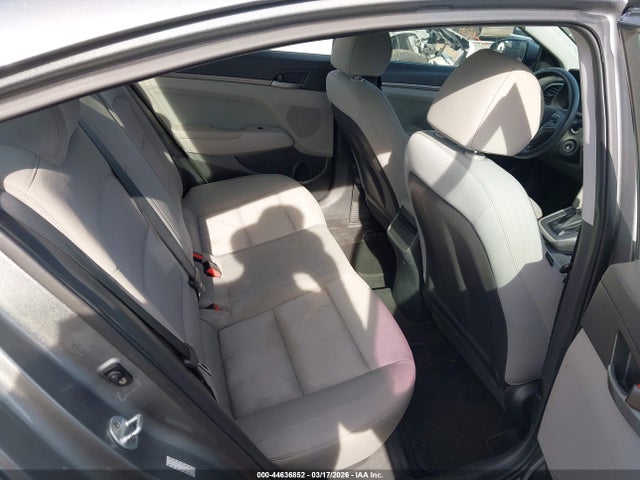 KMHD84LF1HU241762 Hyundai ELANTRA SE