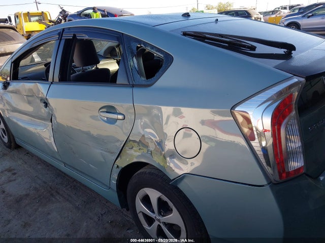 Toyota Prius Two 2014 JTDKN3DU9E1747770 Image 6