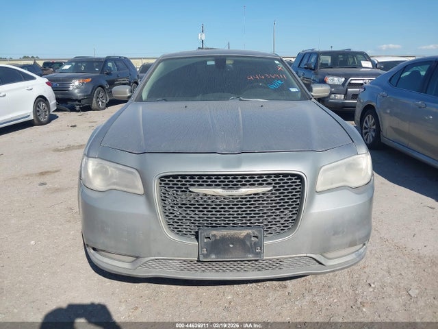 Продажа на аукционе авто 2015 Chrysler 300c, vin: 2C3CCAEG2FH815602, номер лота: 44636911