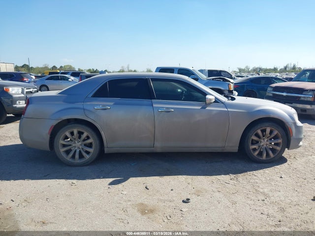 Продажа на аукционе авто 2015 Chrysler 300c, vin: 2C3CCAEG2FH815602, номер лота: 44636911