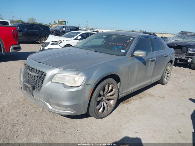 2015 CHRYSLER 300C 2C3CCAEG2FH815602 Photo 1