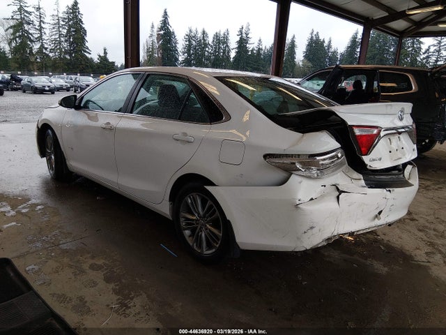 2015 TOYOTA CAMRY 4T1BF1FK5FU944847 Photo 2