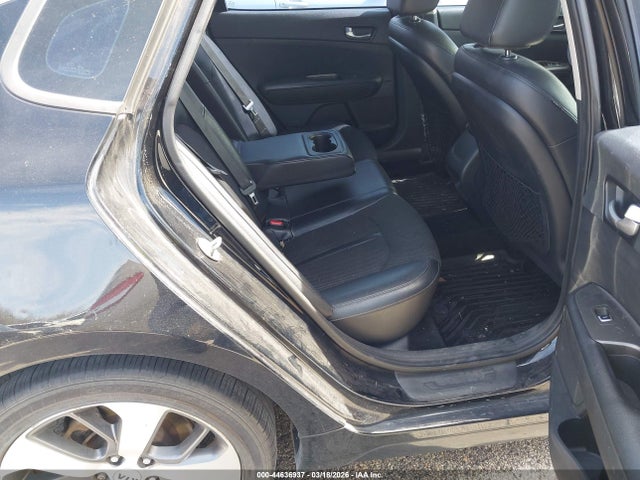 5XXGT4L32KG372153 KIA Optima S