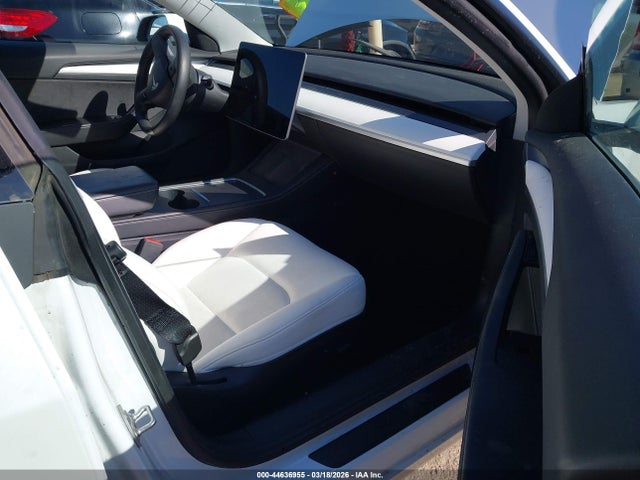 Продаж на аукціоні авто 2021 Tesla Model 3 Long Range Dual Motor All-wheel Drive, vin: 5YJ3E1EB6MF004303, номер лоту: 44636955