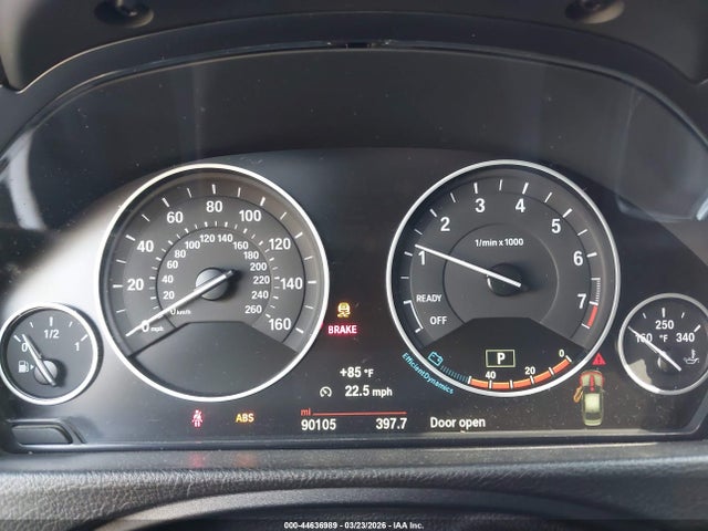 44636989 :رقم المزاد ، WBA3B1G52FNT05314 vin ، 2015 Bmw 320i مزاد بيع