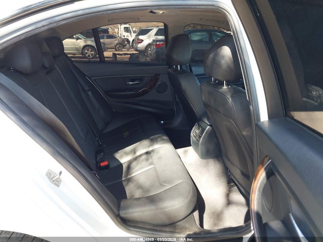 44636989 :رقم المزاد ، WBA3B1G52FNT05314 vin ، 2015 Bmw 320i مزاد بيع