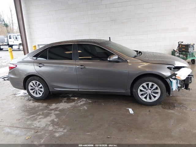 4T1BF1FK1HU441027 Toyota CAMRY LE