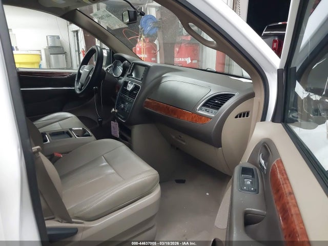44637005 :رقم المزاد ، 2C4RC1BG3GR254137 vin ، 2016 Chrysler Town & Country Touring مزاد بيع