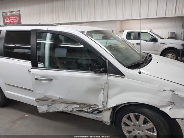 44637005 :رقم المزاد ، 2C4RC1BG3GR254137 vin ، 2016 Chrysler Town & Country Touring مزاد بيع