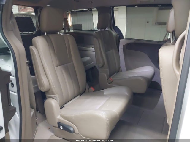 44637005 :رقم المزاد ، 2C4RC1BG3GR254137 vin ، 2016 Chrysler Town & Country Touring مزاد بيع