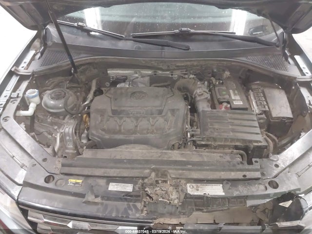 44637045 :رقم المزاد ، 3VV1B7AX0JM052358 vin ، 2018 Volkswagen Tiguan 2.0t S مزاد بيع