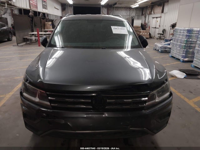 44637045 :رقم المزاد ، 3VV1B7AX0JM052358 vin ، 2018 Volkswagen Tiguan 2.0t S مزاد بيع