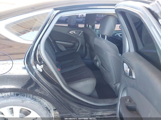 Aukcja sprzedaży 2015 Chrysler 200 Limited, vin: 1C3CCCAB0FN698213, numer aukcji: 44637073