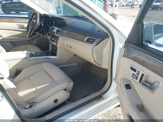2014 Mercedes-benz E 350 4matic მანქანა იყიდება აუქციონზე, vin: WDDHF8JB2EA821592, აუქციონის ნომერი: 44637096
