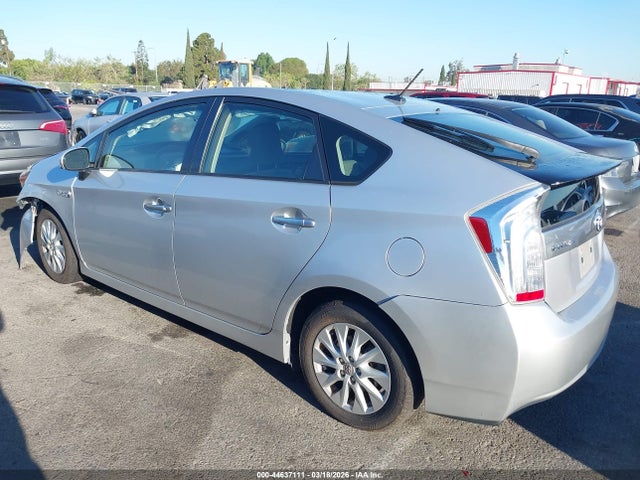 Toyota PRIUS PLUG-IN 2014 JTDKN3DP0E3050471 Image 3