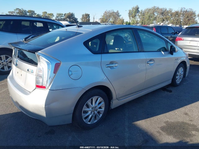 Toyota PRIUS PLUG-IN 2014 JTDKN3DP0E3050471 Image 4