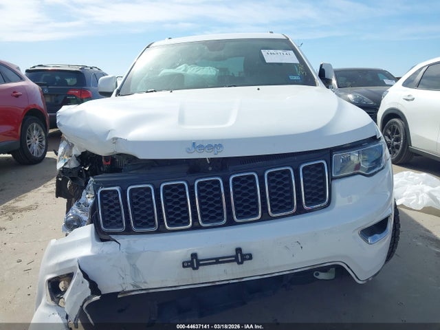 44637141 :رقم المزاد ، 1C4RJFAG6JC333712 vin ، 2018 Jeep Grand Cherokee Laredo E 4x4 مزاد بيع