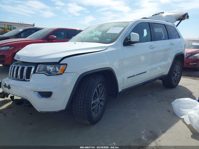 44637141 :رقم المزاد ، 1C4RJFAG6JC333712 vin ، 2018 Jeep Grand Cherokee Laredo E 4x4 مزاد بيع