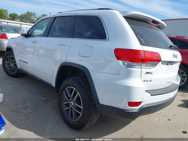 44637141 :رقم المزاد ، 1C4RJFAG6JC333712 vin ، 2018 Jeep Grand Cherokee Laredo E 4x4 مزاد بيع