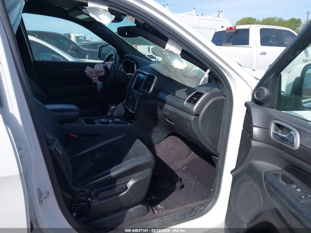 44637141 :رقم المزاد ، 1C4RJFAG6JC333712 vin ، 2018 Jeep Grand Cherokee Laredo E 4x4 مزاد بيع