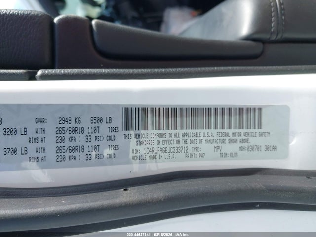 44637141 :رقم المزاد ، 1C4RJFAG6JC333712 vin ، 2018 Jeep Grand Cherokee Laredo E 4x4 مزاد بيع