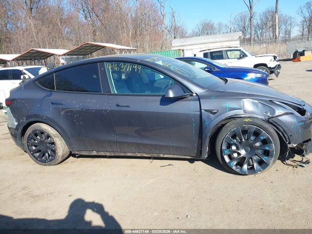 44637149 :رقم المزاد ، 5YJYGAEE1MF287655 vin ، 2021 Tesla Model Y Long Range Dual Motor All-wheel Drive مزاد بيع
